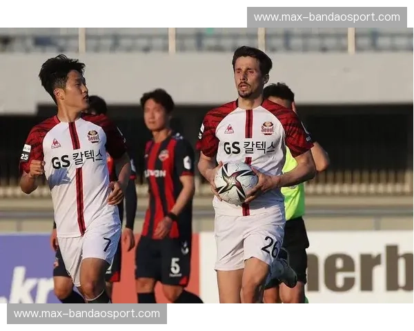 巅峰对决！当北京国安再次撞上首尔FC：这不仅仅是一场亚冠，更是灵魂的碰撞